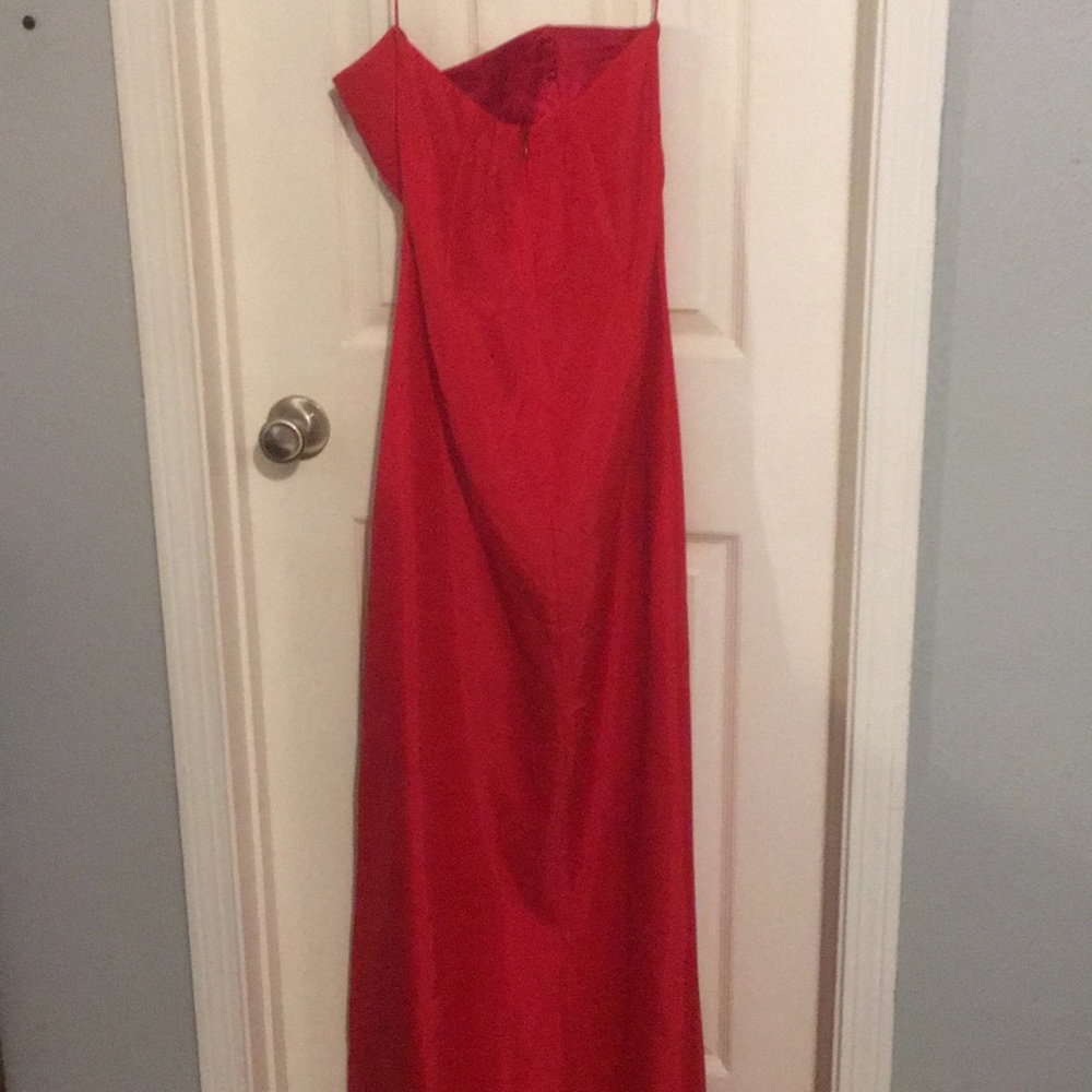 Nice red formal dress - Picture 2 of 4